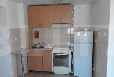 Apartament de vanzare, cu 2 camere, 48 mp, zona Soarelui - 2
