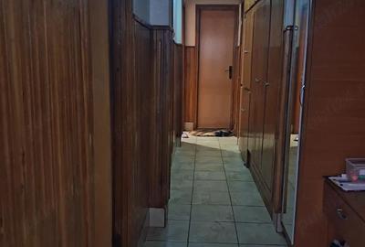 Apartament cu 3 camere decomandat în Viziru 3 - 4