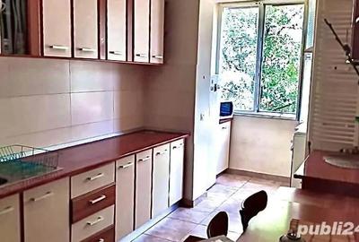 Apartament cu 3 camere, decomandat , tip P, 68 Mp utili, etaj 1, Decebal, Oradea - 2