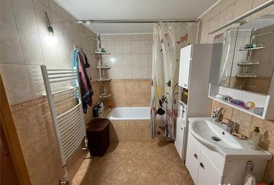 Casă cu 3 camere cu Teren 1021 Mp în Odobești - 2