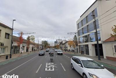 Casă cu 5 camere cu Teren 200 Mp în Central - 1