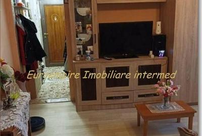 Apartament cu 2 camere semidecomandat în Poarta 6