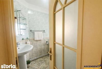 Casă cu 7 camere decomandat cu Garaj în Bartolomeu - 12