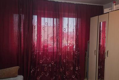 Garsonieră decomandată în Complex Studențesc