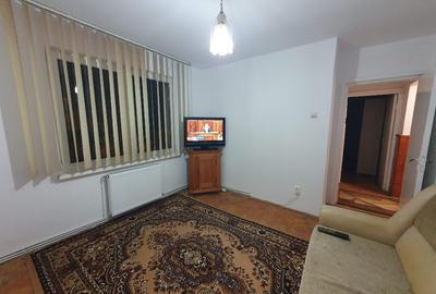 Apartament cu 2 camere decomandat în Tudor - 2