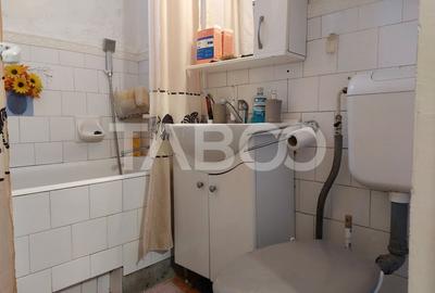 Apartament la curte 3 camere 59 mp pivnita gradina 60 mp Cisnadie - 8
