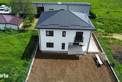 Casă cu 4 camere cu Teren 406 Mp în Ulmi - 4