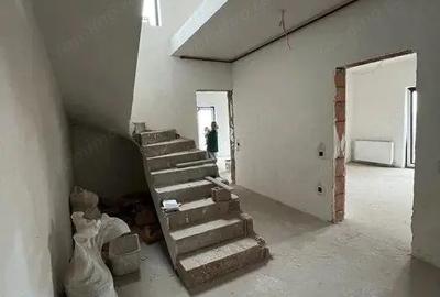 Apartament cu 5 camere decomandat în Unirii