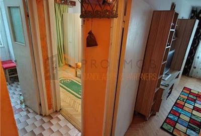 Apartament cu 3 camere semidecomandat în Micro 14 - 12
