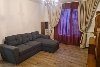 Apartament cu 3 camere semidecomandat, mobilat în P-ța Romană - 2