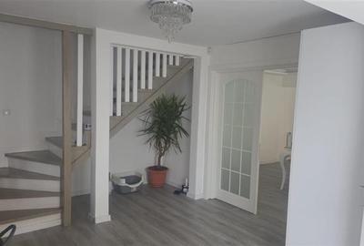 Casă individuală cu 4 camere cu Teren 197 Mp în Eroii Revoluției - 2