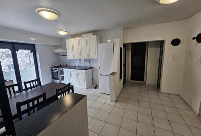Apartament cu 2 camere decomandat, mobilat în P-ța Muncii - 10