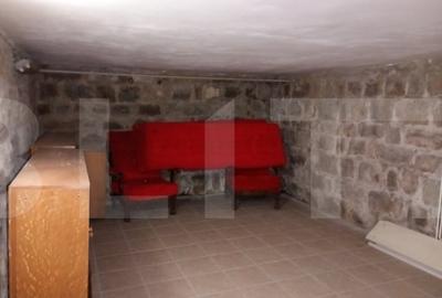 Spatiu comerical, de inchiriat, 375 mp, zona Casa indiv - 22