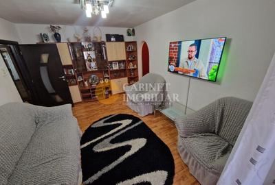 Apartament cu 3 camere semidecomandat, mobilat în Alexandru cel Bun - 2