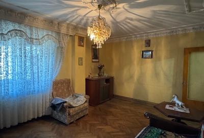 Apartament cu 5 camere decomandat în Nicolae Titulescu - 2