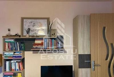 Apartament, 2 camere, centrala proprie, balcon, zona Sagului - 2