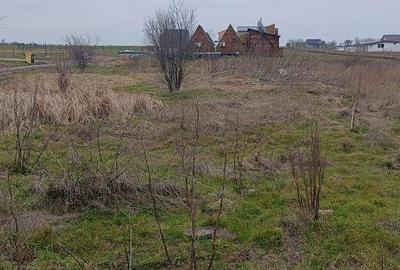 Teren de 400 mp, în Central