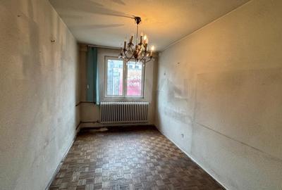 Apartament cu 4 camere decomandat în P-ța Universității - 3