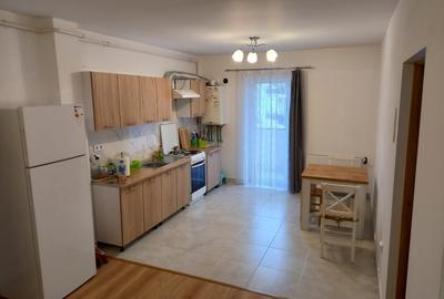 Vand apartament 2 camere , 44mp, cu parcare in Floresti - 4