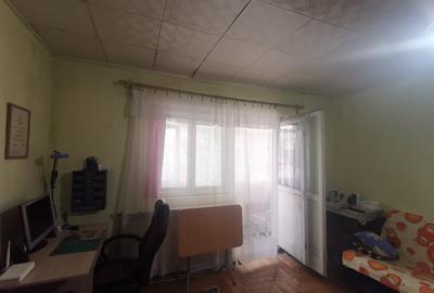 Apartament 2 camere zona Util etaj 1 - 3