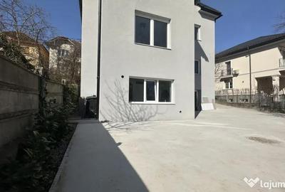 Casă cu 12 camere cu Teren 380 Mp în Orașul Vechi - 3