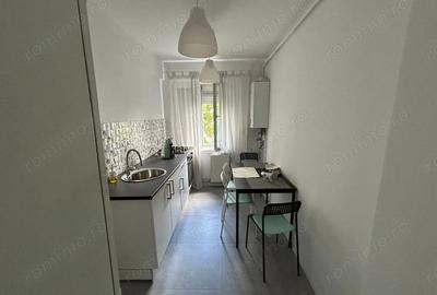 Apartament cu 3 camere decomandat în Central - 2