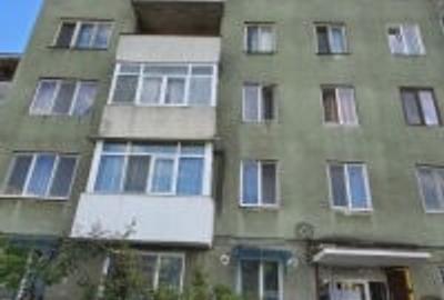 Apartament cu 3 camere semidecomandat în Central - 2