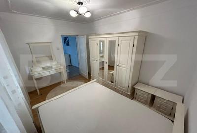 Apartament cu 2 camere decomandat în Palat