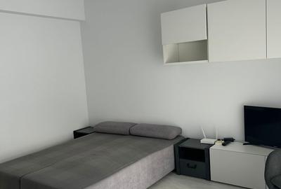 Garsonieră decomandată, mobilată în Politehnica