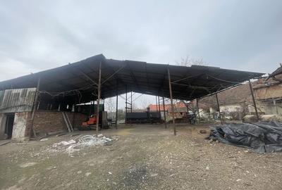 Casă cu 4 camere în Buteni - 1