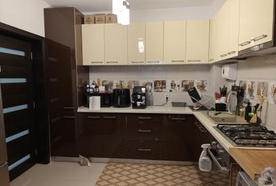 FARA COMISIOANE  casa mobilata elegant si utilata cu 3 camere 3 bai P+1 beci - 52