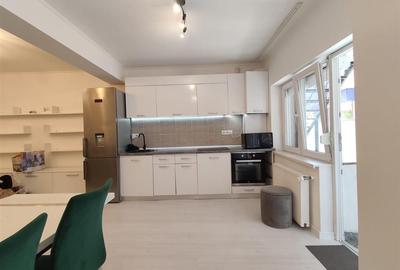 Apartament cu 3 camere decomandat în Central - 3