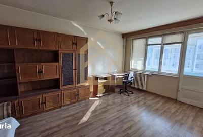 Apartament cu 2 camere decomandat în Teiul Doamnei