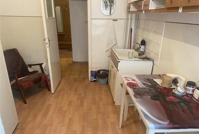 Apartament 2 camere , zona centrala - Scoala nr 10,etaj 1/8 - 8