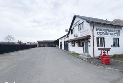 Casă cu 4 camere cu Teren 1014 Mp în Central - 1