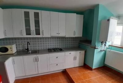 Apartament cu 3 camere semidecomandat în Central - 11