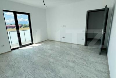 Apartament nou, 3 camere, zona linistita in Cristian - 4