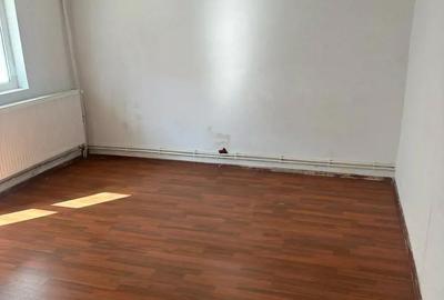 Apartament cu 2 camere decomandat în Central - 1