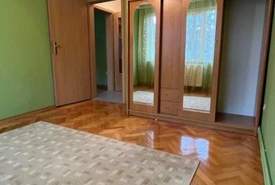 Apartament cu 3 camere in Centru - 2