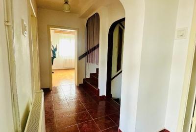 Casă individuală cu 5 camere cu Canalizare în Central - 14