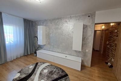 Apartament cu 2 camere decomandat în Central - 2