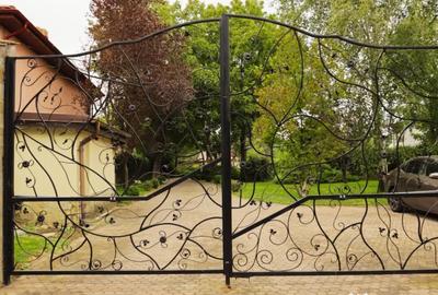 Teren de 800 mp, în Central - 3