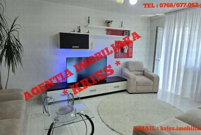Apartament cu 3 camere decomandat în Craiovei - 3