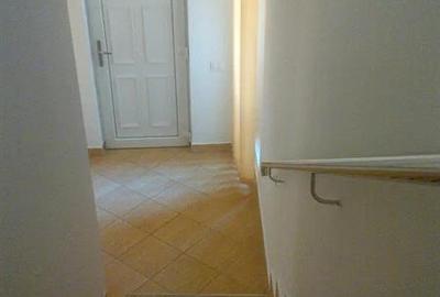 Casă cu 4 camere cu Canalizare în Foișorul de Foc - 4