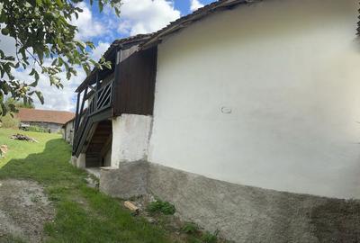 Casă cu 3 camere cu Teren 4700 Mp în Mercheașa - 1