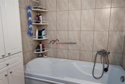 Apartament cu 3 camere semidecomandat, mobilat în Florești - 16