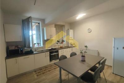 Casa de vanzare la sol cu 5 camere localitatea Zimandu Nou