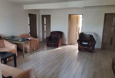 Casă cu 5 camere cu Teren 300 Mp în Valu lui Traian - 1