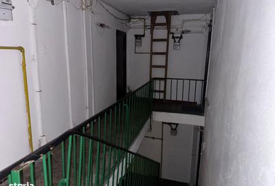 Apartament cu 2 camere semidecomandat în Micro 9 - 12