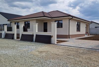 Casă cu 4 camere în Sântandrei - 1